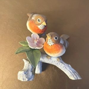 Vintage porcelain statue, approx 4” tall, 1986 Andrea